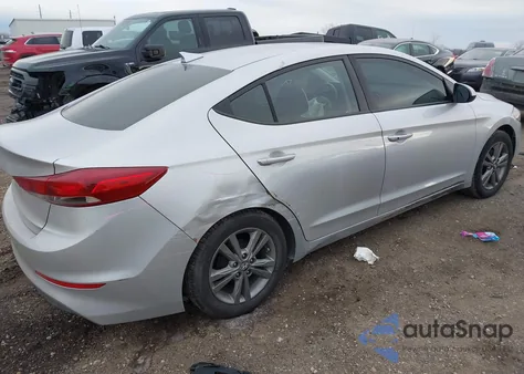 2017 Hyundai Elantra Value Edition z USA, uszkodzony, nr VIN 5NPD84LF6HH140800